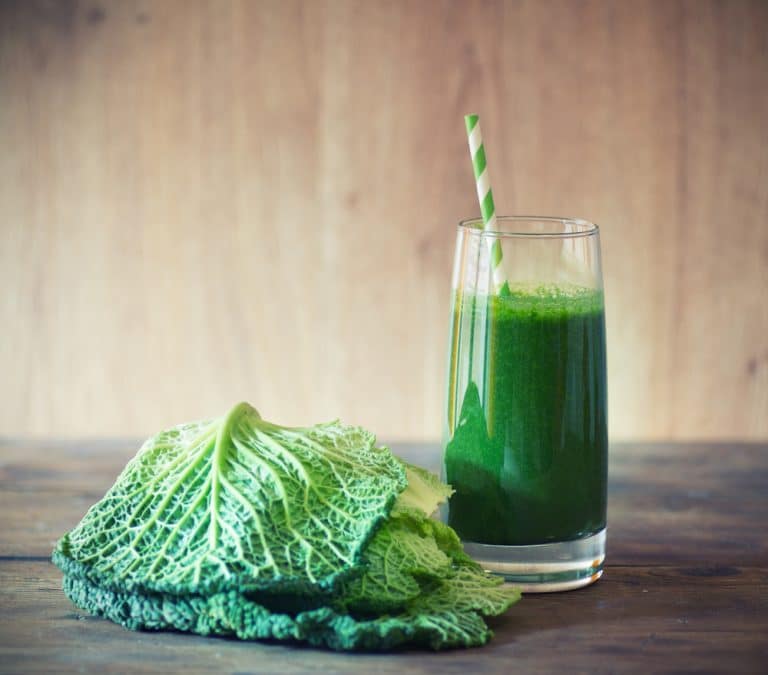 Découvrez les bienfaits du jus de chou cru pour notre santé