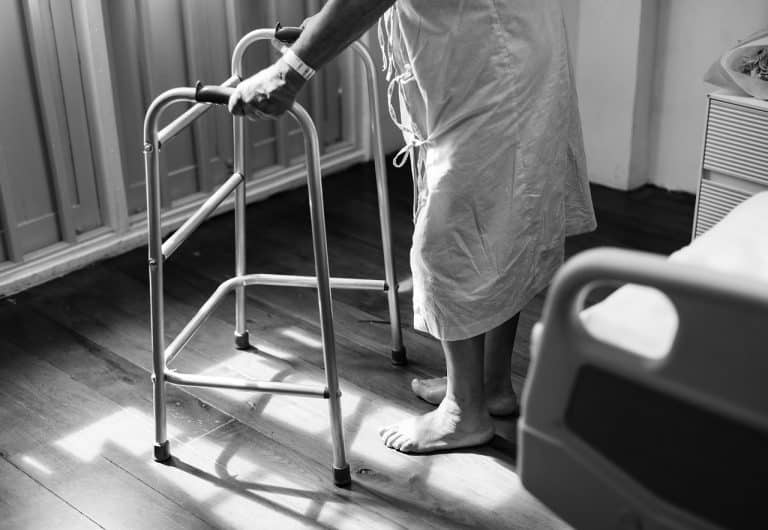 Comment aider les personnes âgées à rester autonomes ?